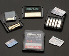 Die SD Card (Mitte) bekommt ein Update. (Foto: Andreas Sebayang/Notebookcheck.com)