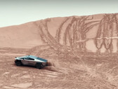 Tesla Cybertruck kommt beim Offroad-Rennen KOH in der Wüste ohne Mühen sandige Berge hoch (Bild: DennisCW / Youtube)