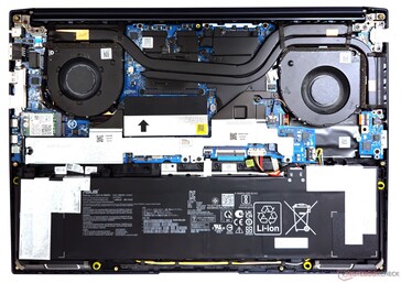 Asus VivoBook Pro 16 geöffnet