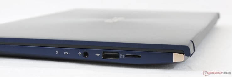 Rechts: 3,5-mm-Kombi-Audio, USB-A 2.0, MicroSD-Lesegerät
