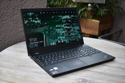 im Test: Lenovo ThinkPad P15v Gen 3 AMD, zur Verfügung gestellt von