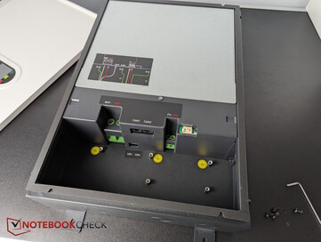 Der SolarX 4K ohne Frontplatte