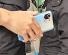 Das Xiaomi Mi 11 war bereits auf diversen Fotos zu sehen. (Bild: Mobiltelefon.ru)