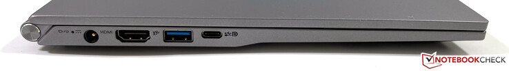 Links: Strom, HDMI 2.0b, USB-A (3.2 Gen.2), USB-C (USB 4/Thunderbolt 4, PowerDelivery, DisplayPort 1.4a)