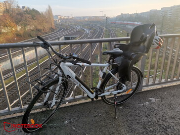 Mit Kind Brücken hochfahren - Toll mit dem eBike