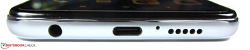 Fußseite: 3,5-mm-Kopfhöreranschluss, USB-C 2.0, Mikrofon, Lautsprecher