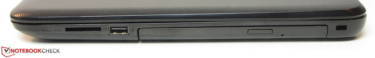 rechte Seite: Speicherkartenleser (SD), USB 2.0 (Typ A), DVD-Brenner, Steckplatz für ein Kabelschloss