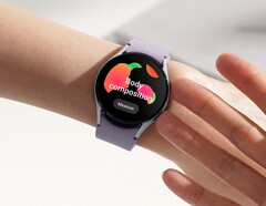 Die Samsung Galaxy Watch5 kann den Körperfett- und Muskelanteil präzise ermitteln, laut neuer Studie. (Bild: Samsung)