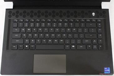 Das x15 ersetzt die Tastatur des m15 mit der des x17.