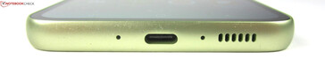 Fußseite: Mikrofon, USB-C 2.0, Lautsprecher