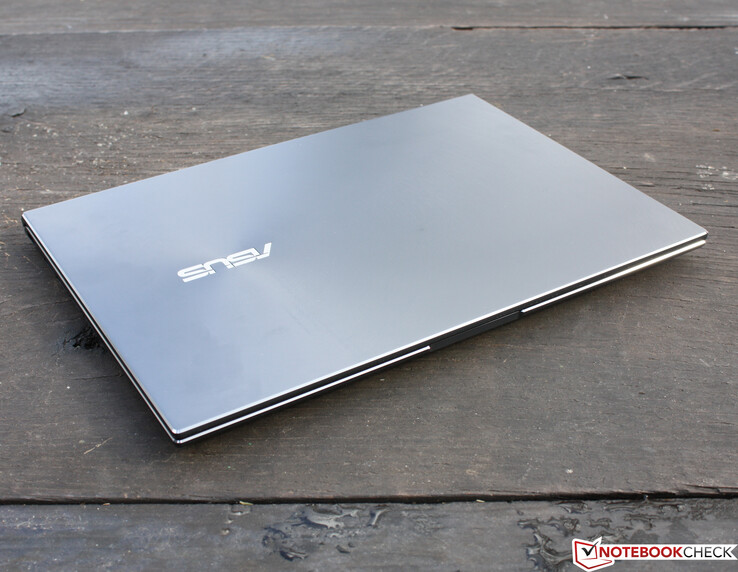 ASUS ZenBook 14X OLED - straffes Alu-Chassis