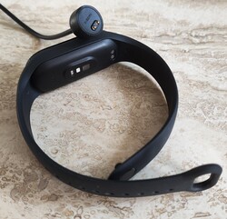 Smart Band 7 mit Lade-Adapter
