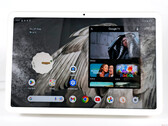 Mit Dock oder den Pixel Buds A kostet das Google Pixel Tablet aktuell nur noch 499 Euro (Bild: Marcus Herbrich)