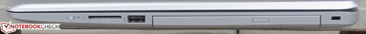 Rechte Seite: Speicherkartenleser, USB 2.0 (Typ A), DVD-Brenner, Steckplatz für ein Kabelschloss