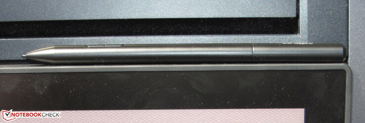 Eine magnetische Stifthalterung befindet sich auf der Oberseite des Displays.