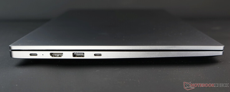 Linke Seite: USB-C 3.1 Gen. 1 (Power, DisplayPort - nicht gemeinsam), HDMI 2.0, USB-A 3.0, USB-C 3.1 Gen.1
