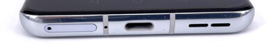 Unten: SIM-Slot, Mikrofon, USB-C-Port, Lautsprecher