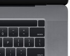 Beim neuen MacBook wird die Touch Bar von Touch ID optisch deutlicher getrennt. (Bild: Apple)