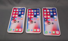 Das LCD-iPhone des Jahres 2018, iPhone 9, verspätet sich vielleicht. Hier im Bild links als Attrappe.