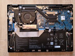 Asus Chromebook Flip CX5 geöffnet