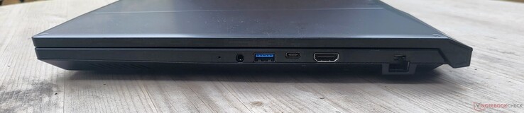 3,5-mm-Audio, USB-A 3.2 Gen 1, USB-C 3.2 (w/DisplayPort), HDMI, Gigabit Ethernet