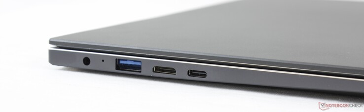 Links: AC-Adapter, USB-A 3.0, mini-HDMI, USB-C mit DisplayPort