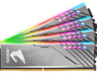 Gigabyte liefert Dummy-Module mit, um alle RAM-Slots mit RGB ausstatten zu können. (Bild: Gigabyte)