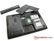 Hinter der Klappe verbirgt sich jede Menge Hardware. Hinter der Klappe verbirgt sich jede Menge Hardware.