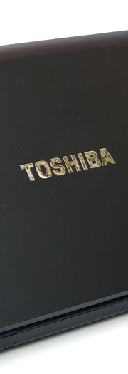 Auch seitlich macht das Subnotebook eine gute Figur
