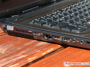 Die Schnittstellenausstattung verwundert mit einem unzeitgemäßen Fast-Ethernet-Port,