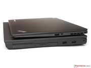 ...wie ein Größenvergleich mit dem ThinkPad X1 Carbon zeigt.