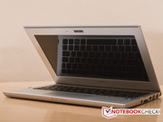 Mit 1.6 Kilogramm zwar nicht das leichteste der Ultrabooks ... Mit 1.6 Kilogramm zwar nicht das leichteste der Ultrabooks ...