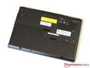 Ein Blick auf die Unterseite des Notebooks: