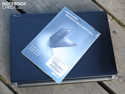 Die Zubehör-Rubrik bringt lediglich ein Handbuch / Garantiekarte und ein Poliertuch.