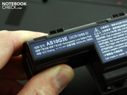 Der 9-Zellen Akku hat eine krasse Kapazität von 99 Wattstunden.