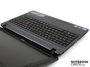 Zusammen mit Core i5-520M mutiert der 15.6-Zoller zur Speerspitze der Travelmate-Linie. Zusammen mit Core i5-520M mutiert der 15.6-Zoller zur Speerspitze der Travelmate-Linie.