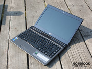 Das Acer Aspire 3750 wäre ein Kandidat. Ab 580 Euro ist es sogar eine günstige Wahl.