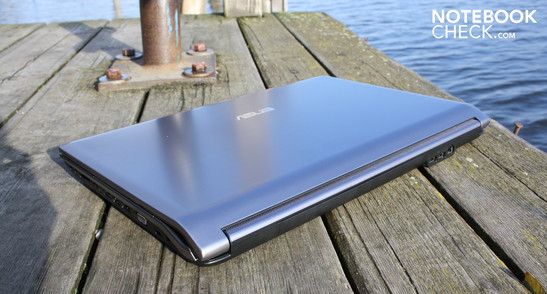 ASUS N73JQ-TZ087V: Akustik-Bolide mit starker Vierkern-Power und kontraststarkem Full-HD Display