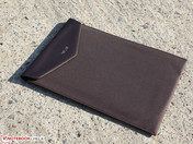 hochwertiges Slim Case aus Lederimitat hochwertiges Slim Case aus Lederimitat