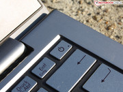 Die Power-On-Taste ist Teil der Tastatur. Die Power-On-Taste ist Teil der Tastatur.