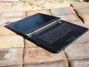 als Laptops noch ein seltenes Luxus-Gut waren. als Laptops noch ein seltenes Luxus-Gut waren.