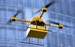 Paket-Drohnen: Jeder Dritte würde sich per Drohne beliefern lassen