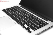 Keyboard mit gutem Feedback und integrierter Beleuchtung. Keyboard mit gutem Feedback und integrierter Beleuchtung.
