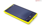 Das Polycarbonat-Gehäuse des Lumia 920 wirkt hochwertig.