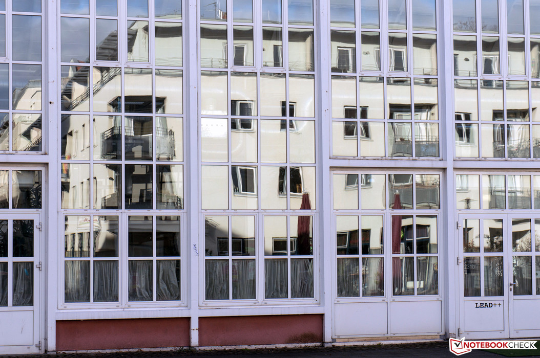 Sony NEX-5R: 16,1 Megapixel (55 mm)
