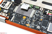 Der mögliche Platz für ein UMTS-Modul samt SIM-Schacht? Der mögliche Platz für ein UMTS-Modul samt SIM-Schacht?