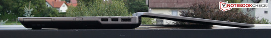 rechte Seite: Expresscard 54 mm (darunter: DVD-LW), WLAN-Schalter, 2x USB 3.0, eSata-/USB-2.0-Combo