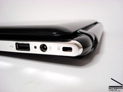 Sehr gut positionierter 3. USB Port der Netzanschluss und Kensington Port benachbart Sehr gut positionierter 3. USB Port der Netzanschluss und Kensington Port benachbart