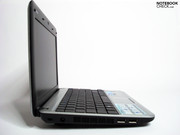 Das Design kommt zwar im biederen Silber-Schwarz-Look...