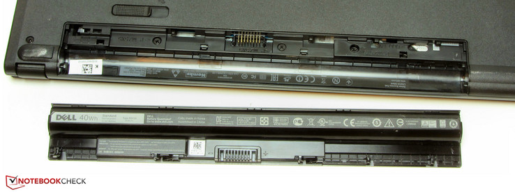 Der Akku ist nicht fest verbaut und bietet eine Kapazität von 40 Wh.